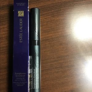 Sumptuous Knock Out Lift and Fan Mascara Black